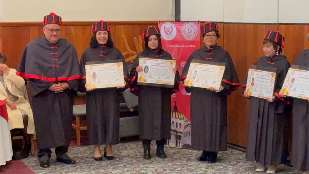 Doctorado Honoris Causa para directora de Colegio Miguel Hidalgo